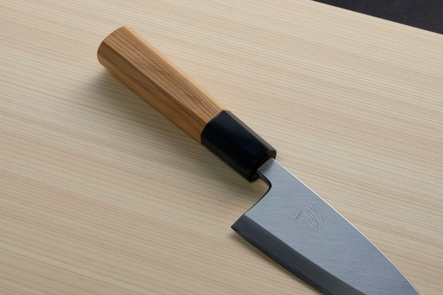 Japan Knife TOKU | Aji-kiri knife White paper 2 steel blade Yew octagonal handle