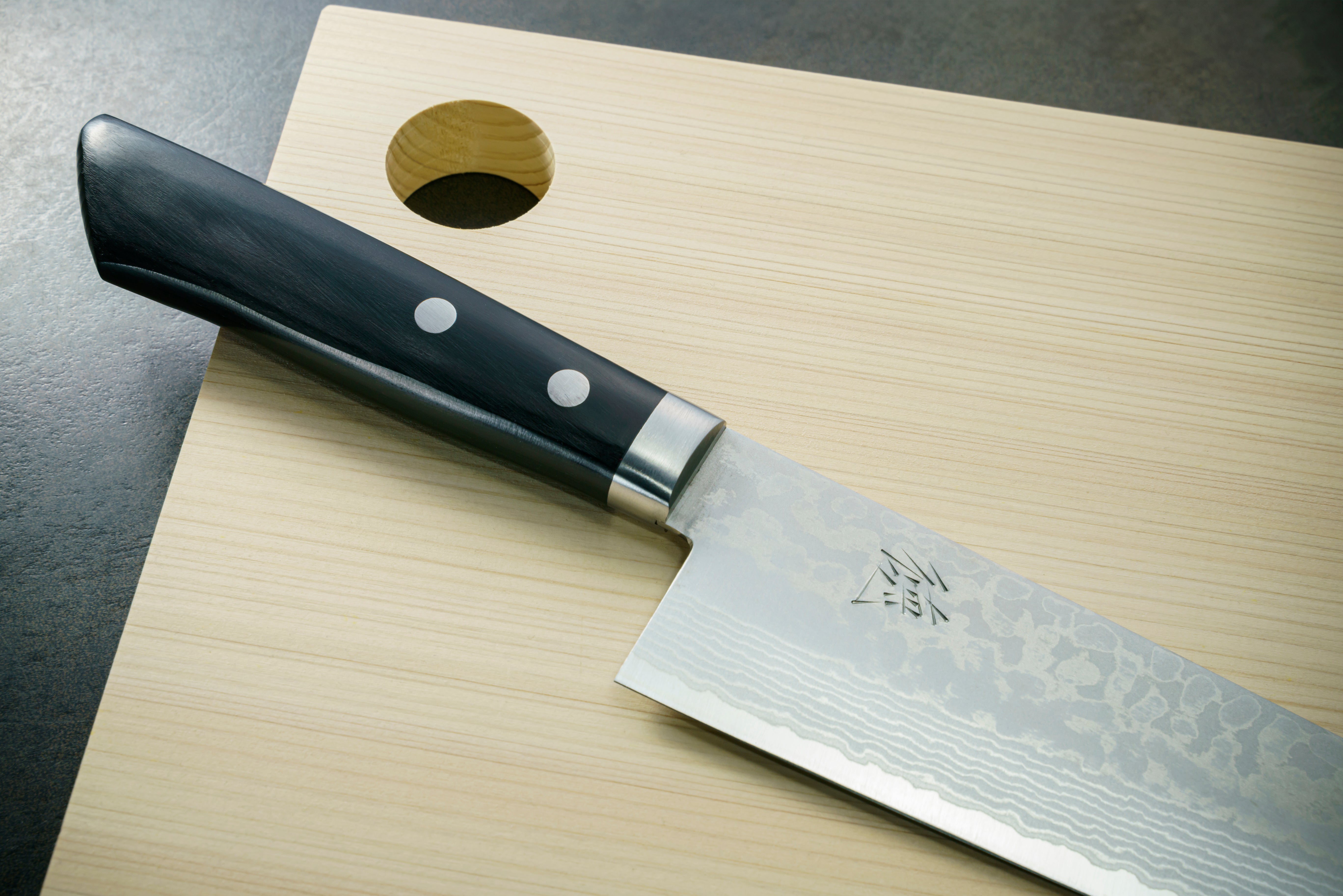Japan Knife TOKU | Damascus Santoku knife VG10