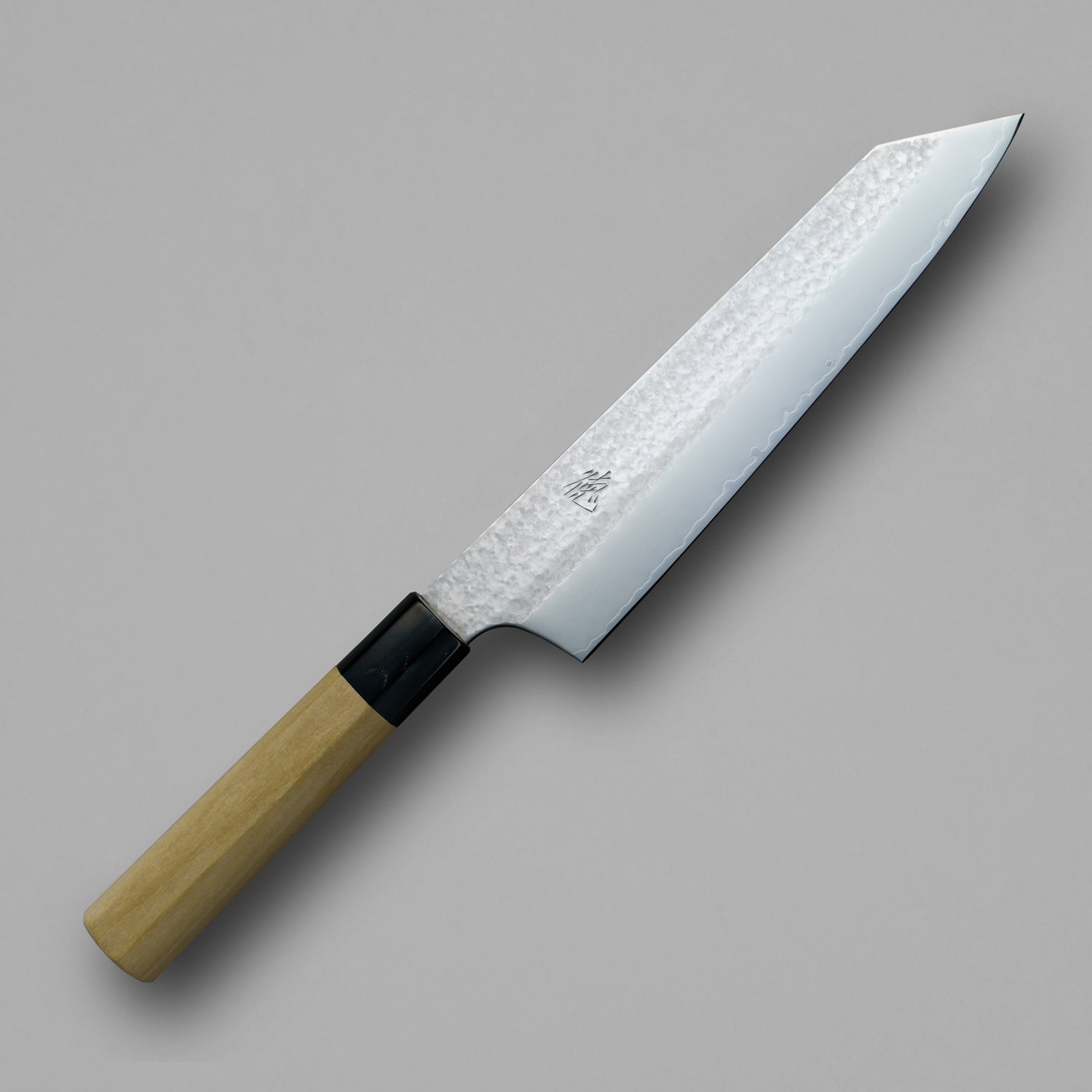 包丁の堺徳|牛刀切付包丁 鎚目 VG5 朴八角柄
